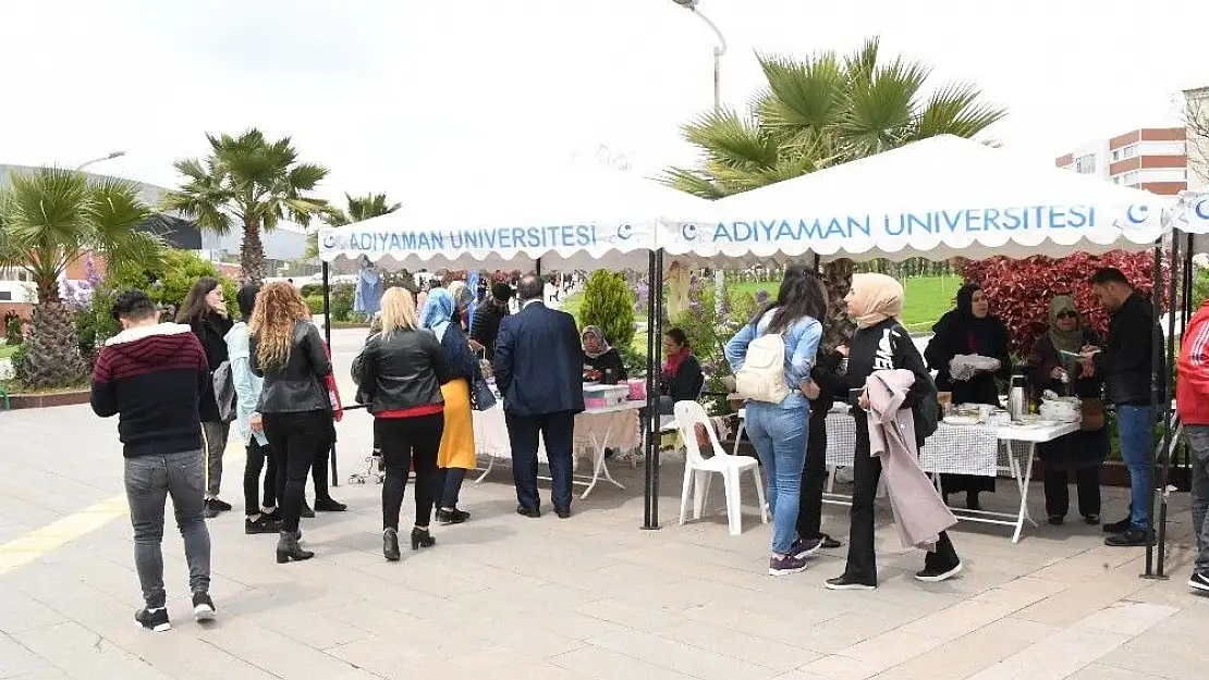 'İhtiyaç sahibi öğrenciler yararına kermes'