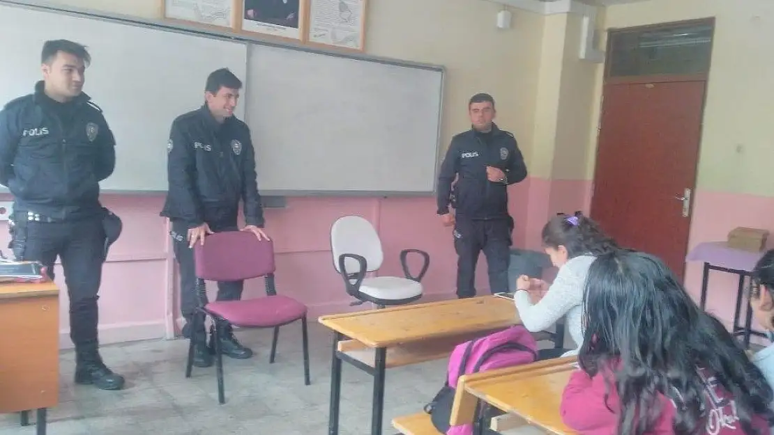 'Tut´ta öğrencilere polislik mesleği tanıtıldı'