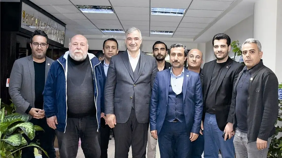 'KGY Cemiyetinden Başkan Turanlı´ya hayırlı olsun ziyareti'