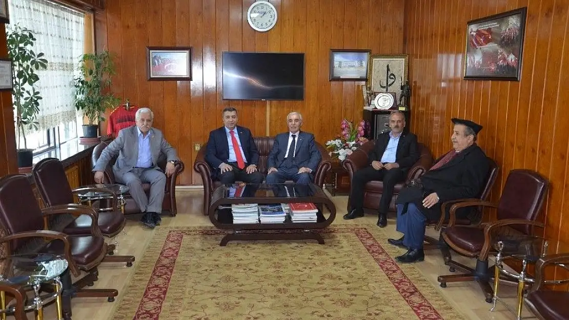 'Özcan´dan ESKKK´ya ziyaret'