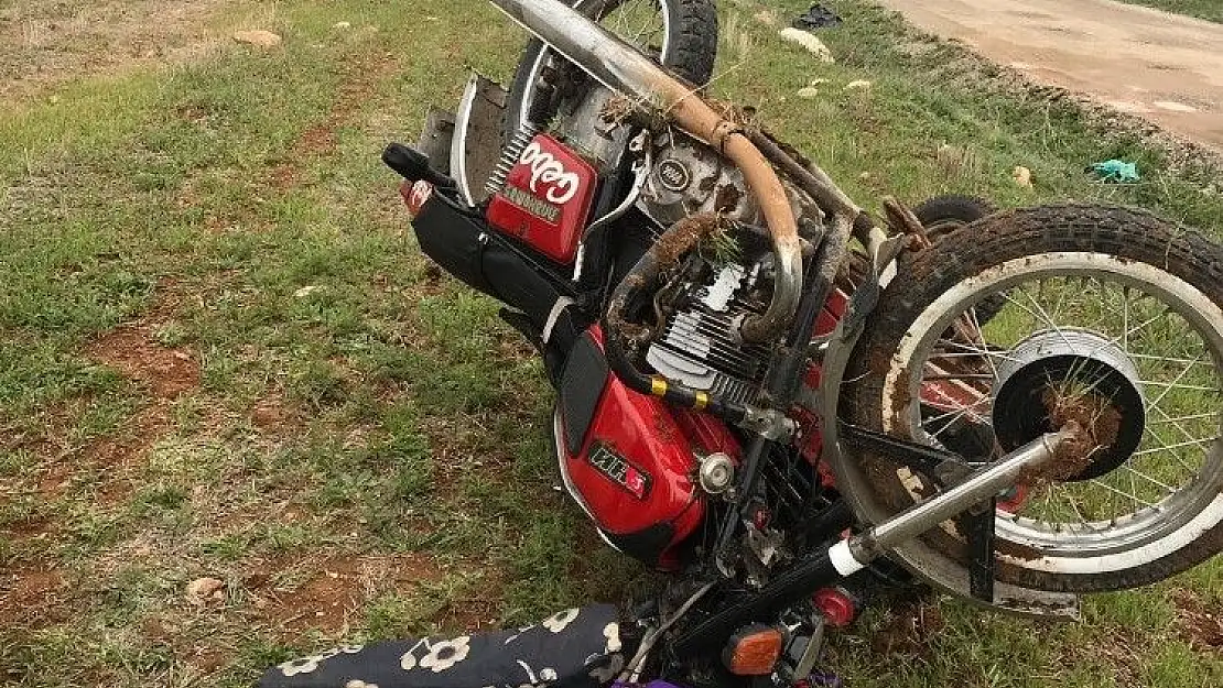'Devrilen motosikletin sürücüsü ağır yaralandı'