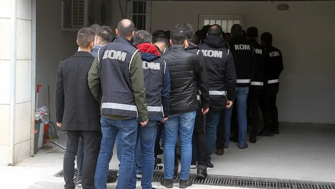 'Elazığ´da FETÖ operasyonu: 15 şüpheli adliyeye sevk edildi'
