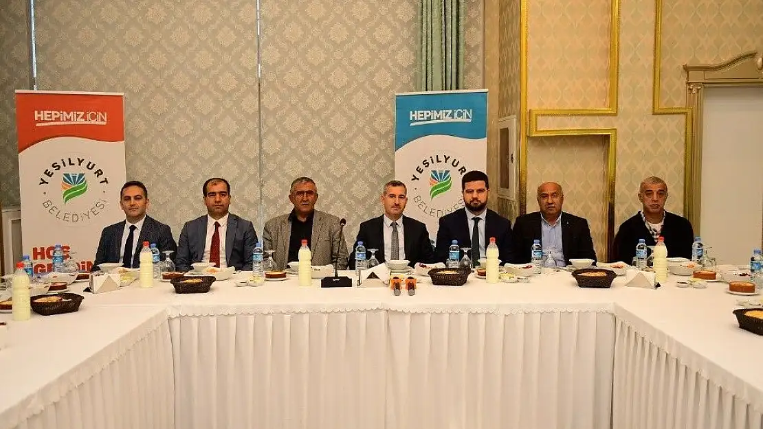'Başkan Çınar Yeşilyurt Belediyespor ekibini ağırladı'