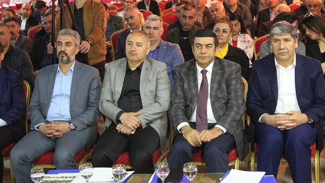 'Elazığ´da `Yönetici Okulu´ programı eğitimi'