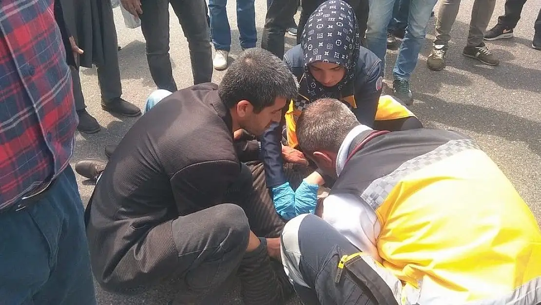 'Top oynayan çocuğa otomobil çarptı: 1 Yaralı'