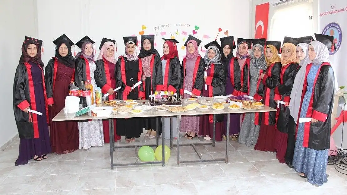 'Samsat´ta imam hatipli öğrenciler mezuniyet programı düzenledi'