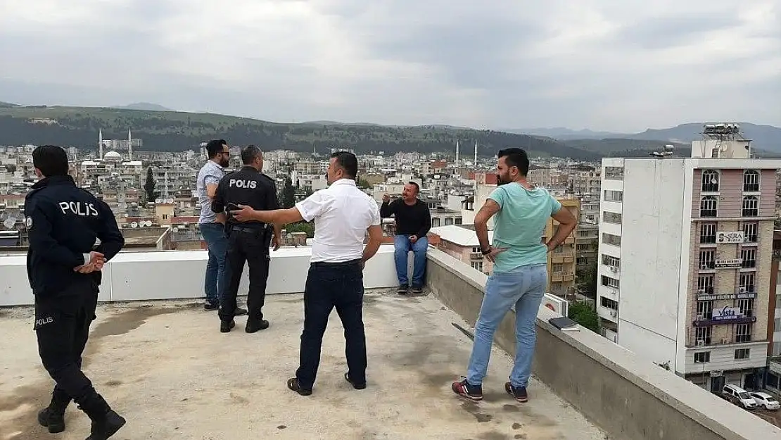 'Aynı binada 7´nci kez intihara kalkıştı'