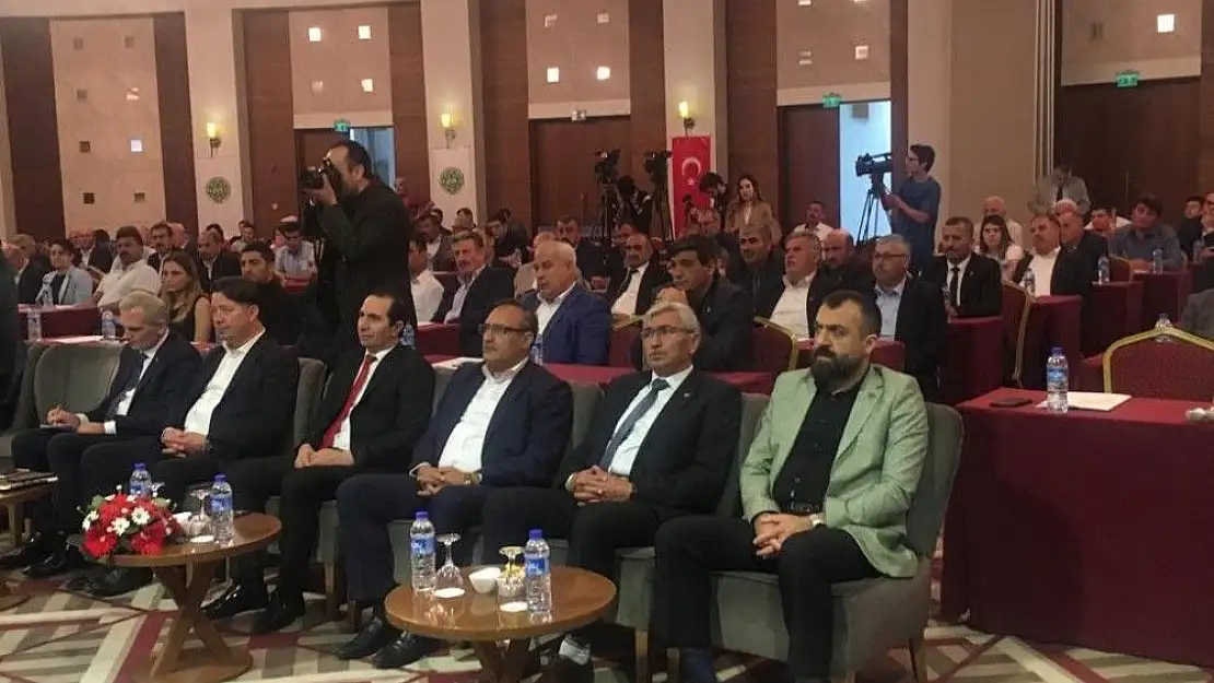 'Akın, Küçükbaş Hayvancılık Şurasına katıldı'