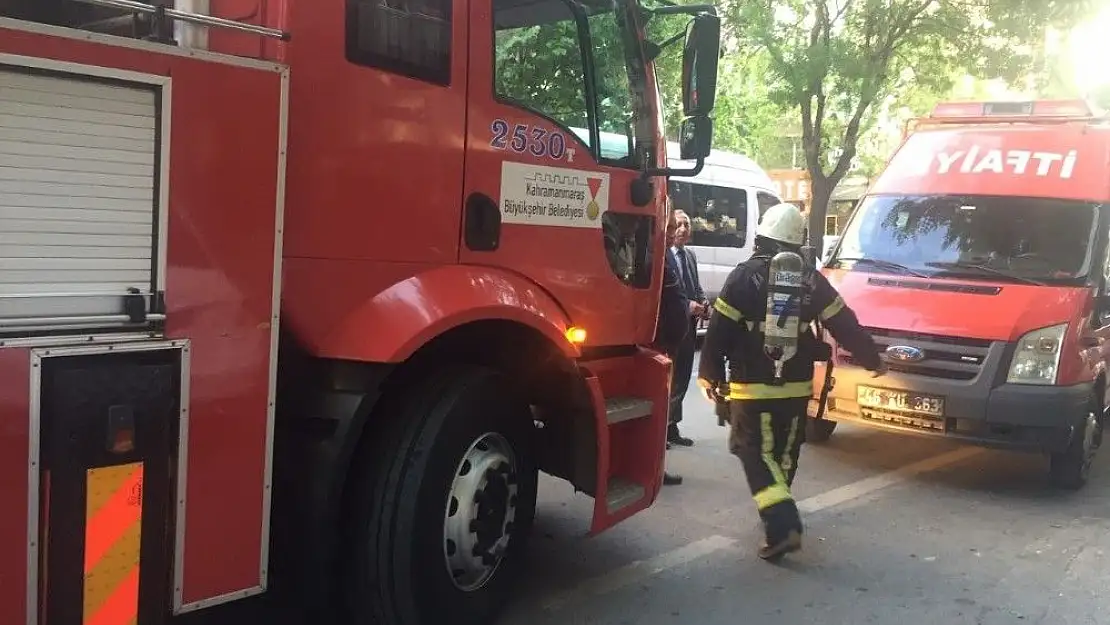 'Apartmanda çıkan yangın paniğe neden oldu'