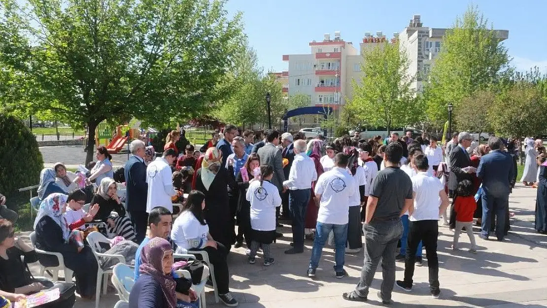 'Engelliler bahar şenliği düzenledi'