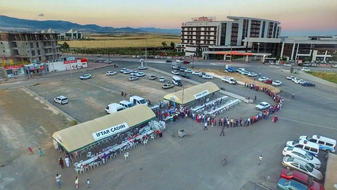'Adıyaman Belediyesi hastane önünde iftar çadırı kuracak'