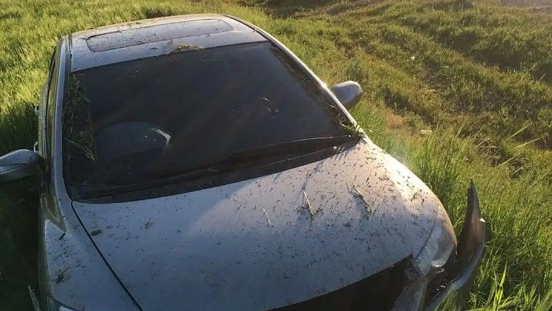 'Adıyaman´da otomobil tarlaya yuvarlandı, 1 yaralı'