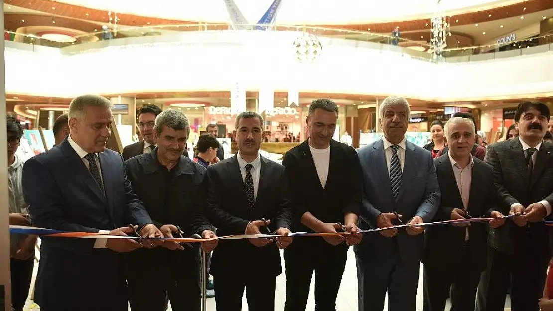 'Yeni Hamle´den resim sergisi'
