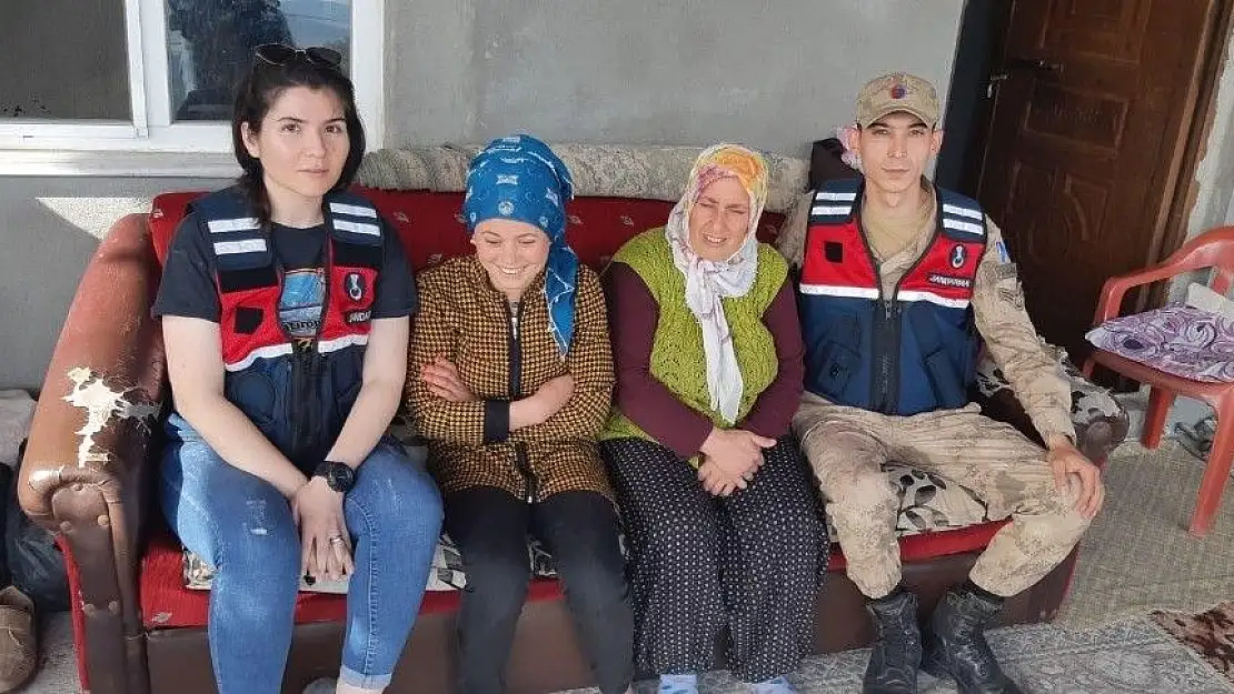 'Ormanlık alanda kaybolan bayanı jandarma buldu'