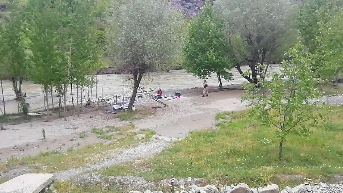 'Suya kapılan 2 çocuğundan birini kurtarabildi'