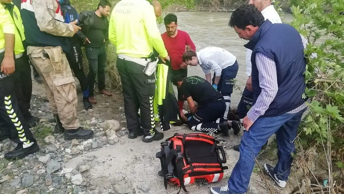 'Topunu almak isterken suya kapılan Yusuf´un cansız bedenine ulaşıldı'