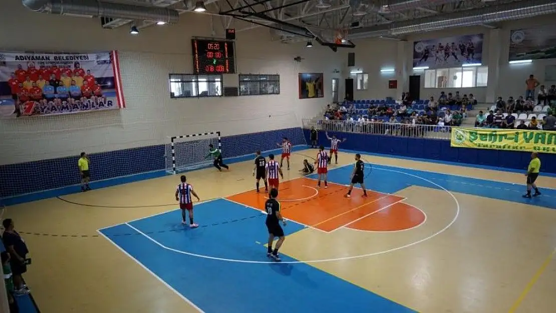 'Adıyaman Belediyespor: 24- Maliye Piyango SK:21'