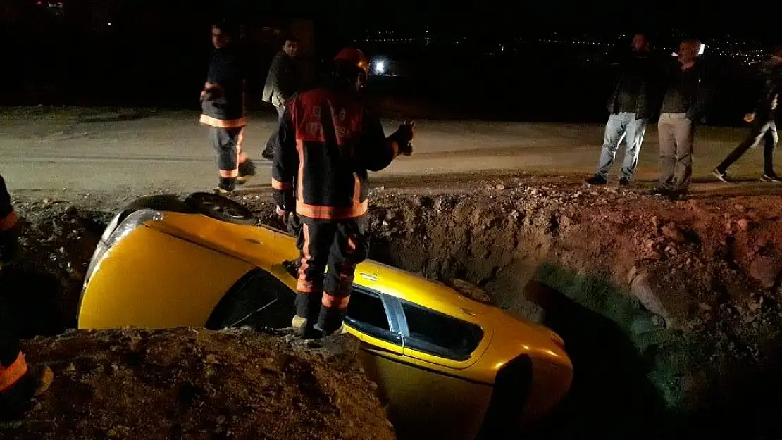 'Otomobil dereye uçtu 3 yaralı'