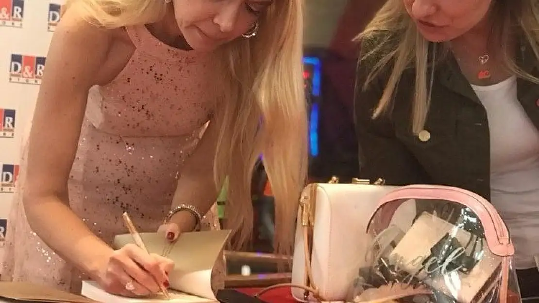 'Tuğçe Işınsu, Kahramanmaraşlı okurlarıyla buluştu'