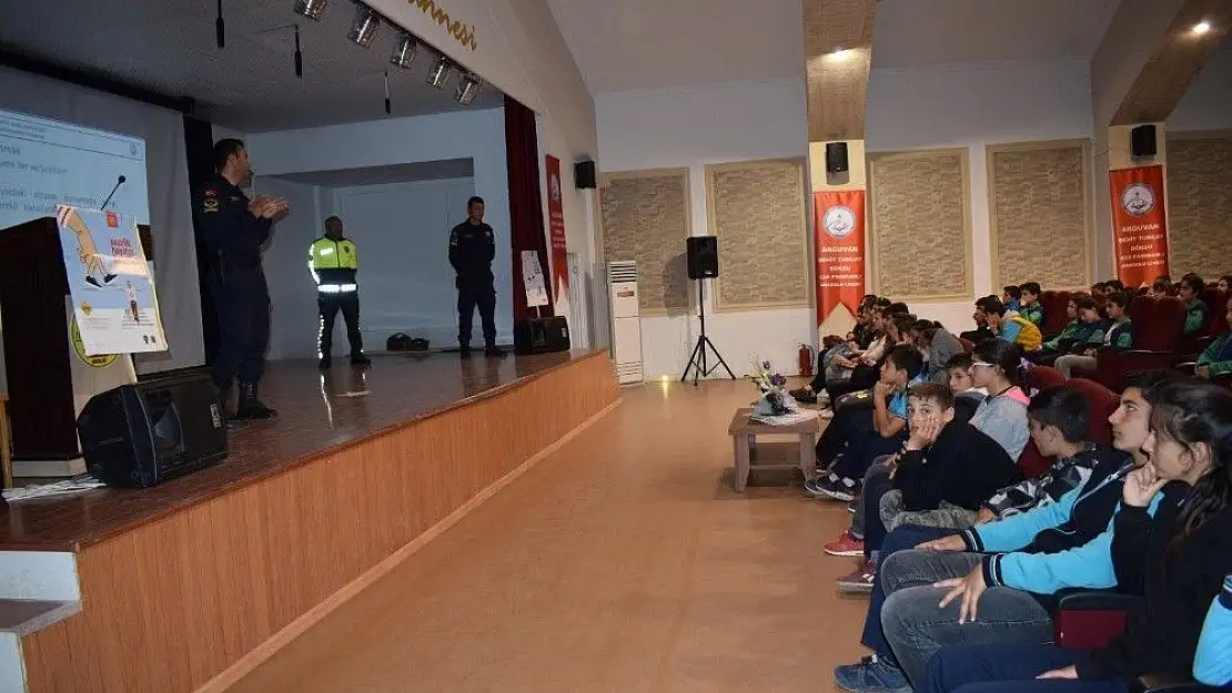 'Arguvan´da öğrencilere trafik eğitimi verildi'