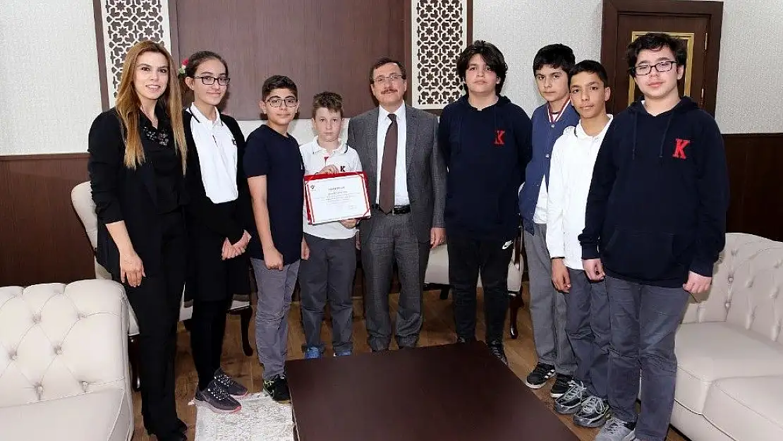 'TED Kolejlilerden Rektör Kızılay´a ziyaret'