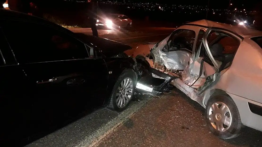 'Elazığ´da trafik kazası:4 yaralı'