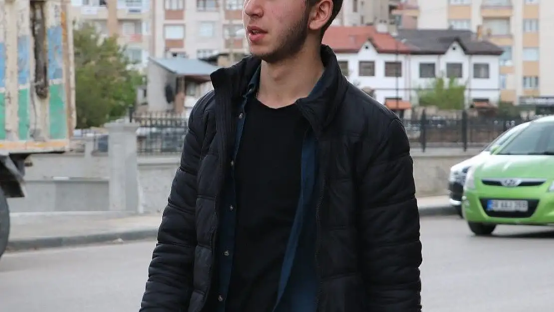 'Sevgilisiyle konuşması için telefonunu verdi hayatının şokunu yaşadı'