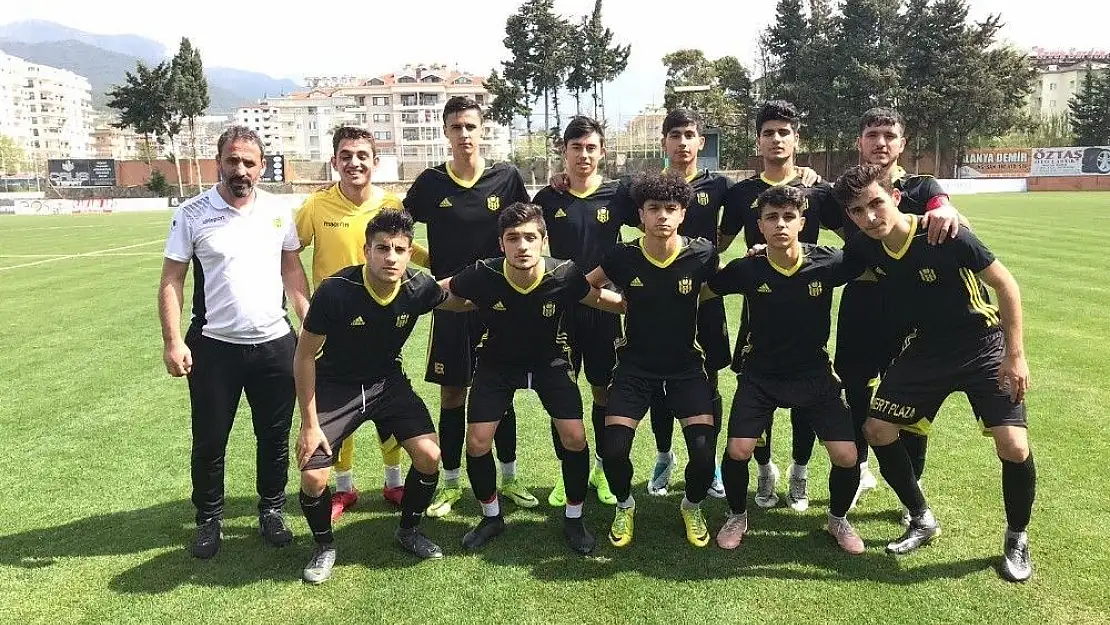 'Evkur Yeni Malatyaspor U17 takımı ligde kalma yarışında yara aldı'