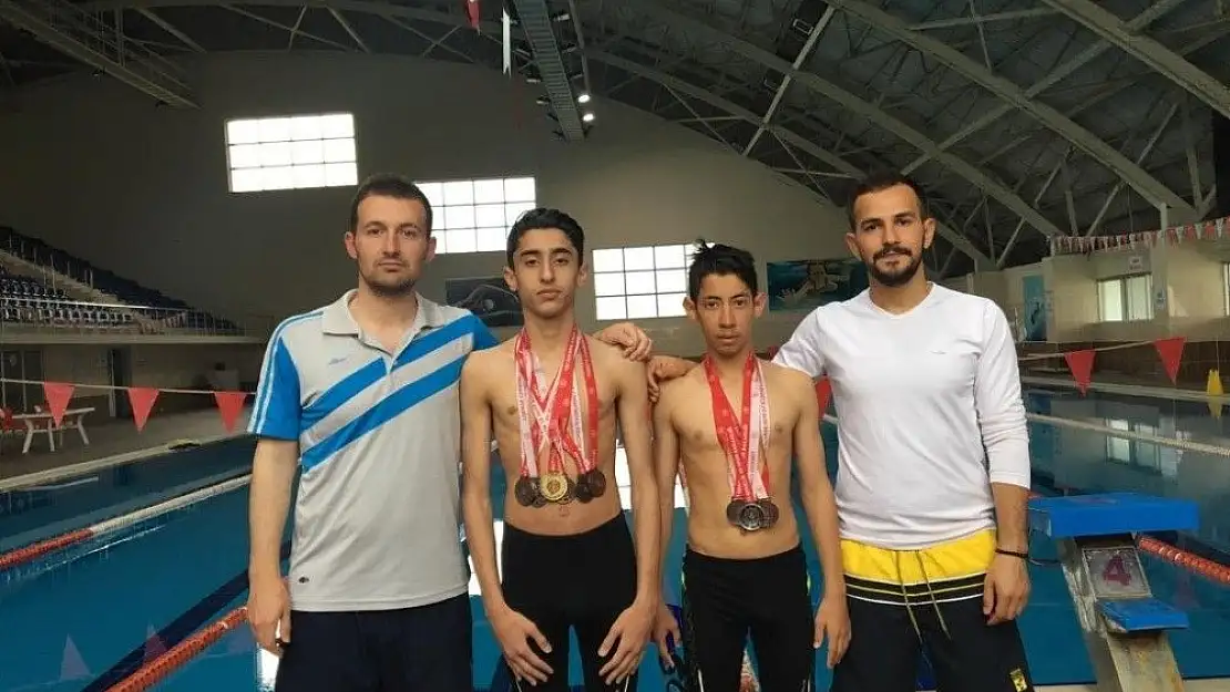 'Adıyaman Belediyesporlu yüzücüler finalde'