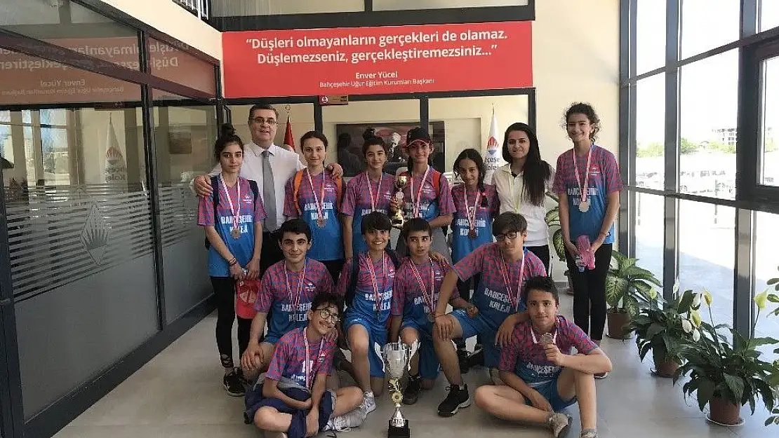 'Bahçeşehir Koleji atletizmde il birincisi oldu'