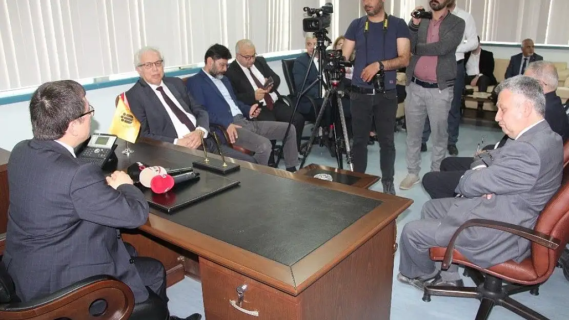 'Doktor odasının kundaklanmasına tepkiler sürüyor'