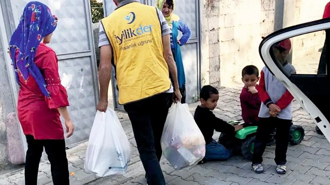 'Kahta İyilik Der, Ramazan´da da ihtiyaç sahiplerinin yanında'