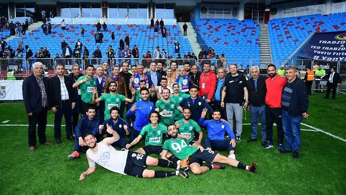 'Yeşilyurt Belediyespor kupasına kavuşuyor'