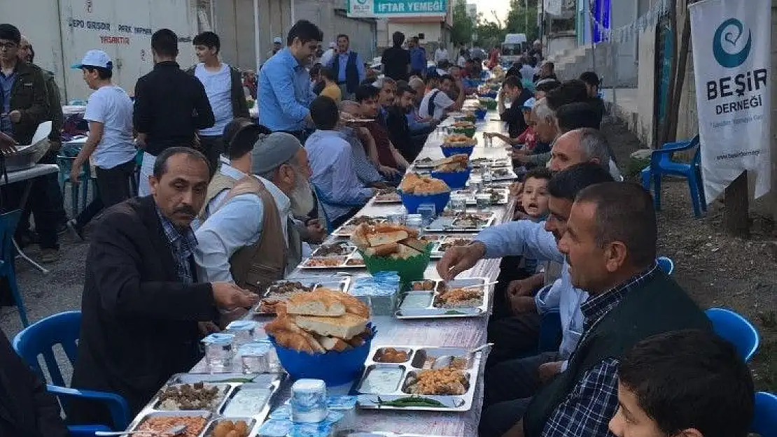 'Beşir Derneği´nden 500 kişilik iftar yemeği'