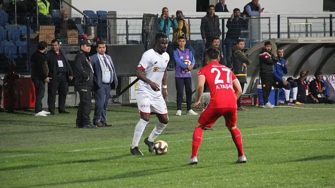 'Elazığspor´da 3 yabancı gönderildi'