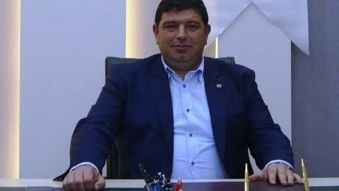 'Parlak´tan 19 Mayıs mesajı'