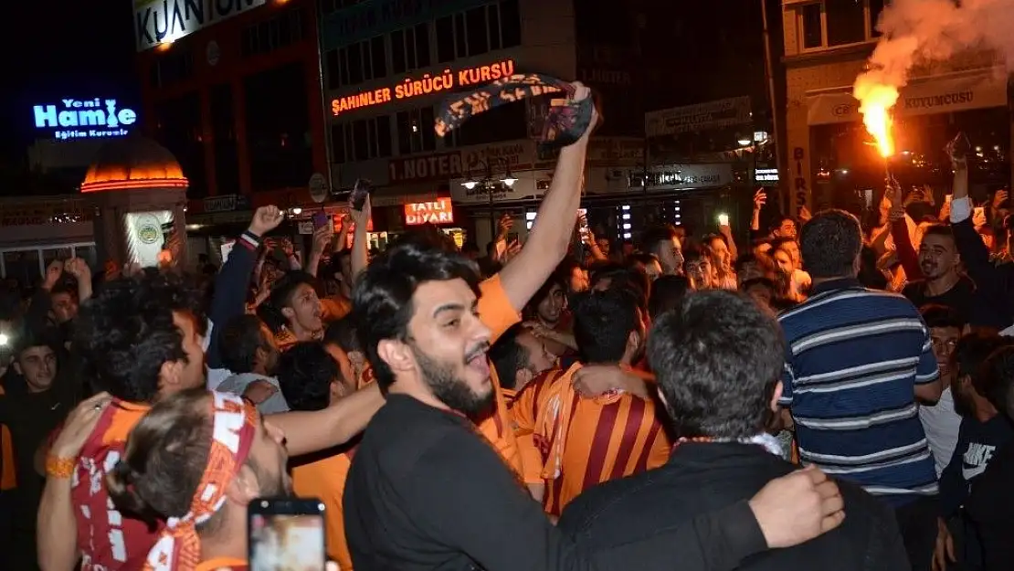 'Malatya´da taraftar meydanlara indi'