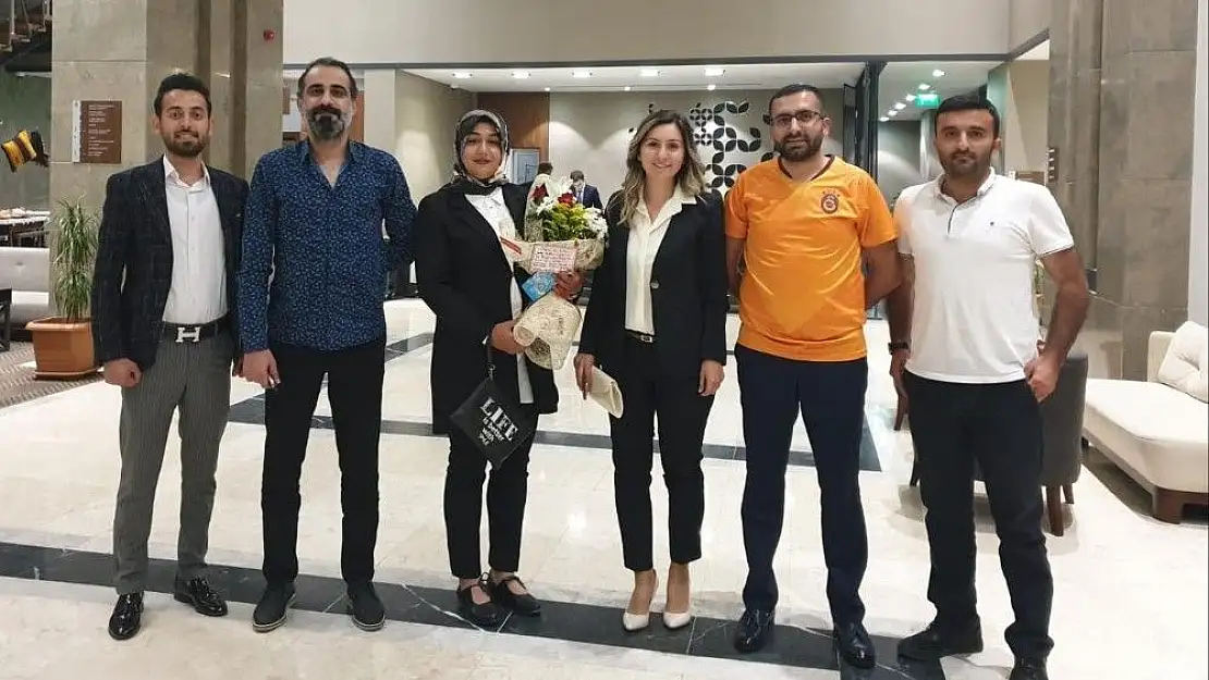 'Gülümseyen Baret Derneği kuruldu'
