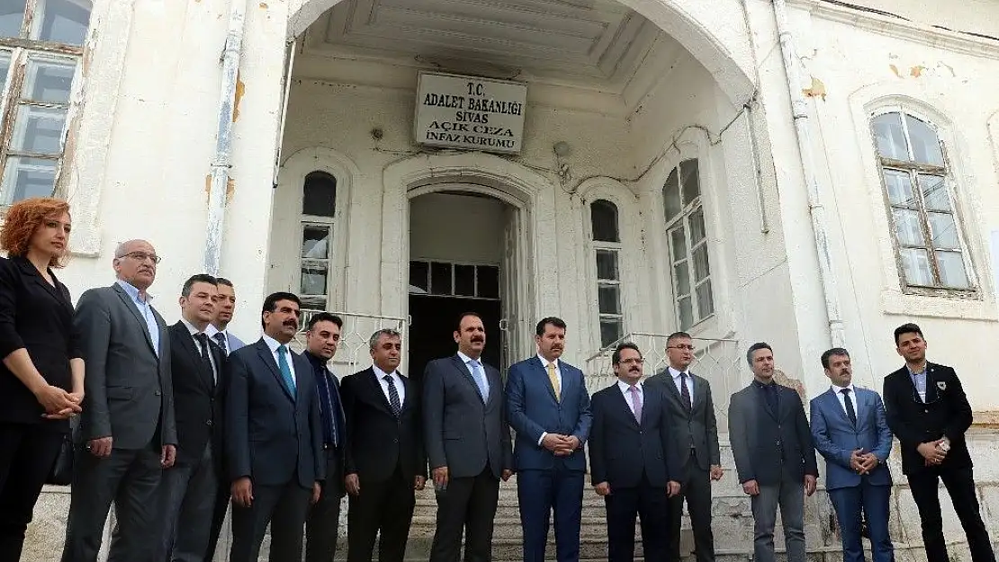 'Abdulhamit Han´a atfen yapılmıştı, aslına döndürülüyor'