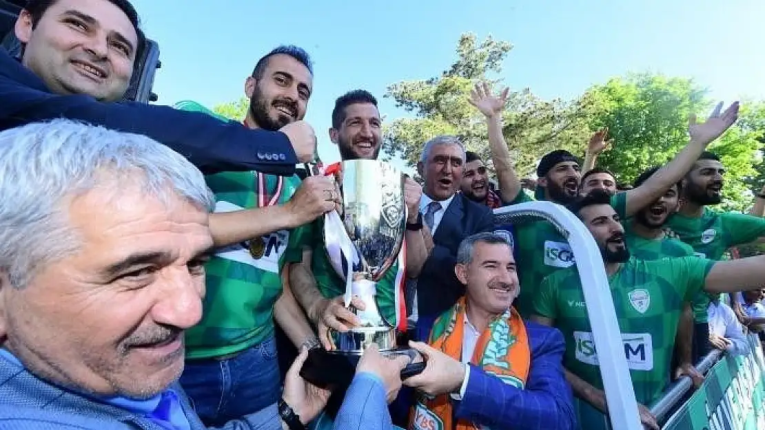 'Yeşilyurt Belediyespor´da Dursun Sucu´ya devam et baskısı'