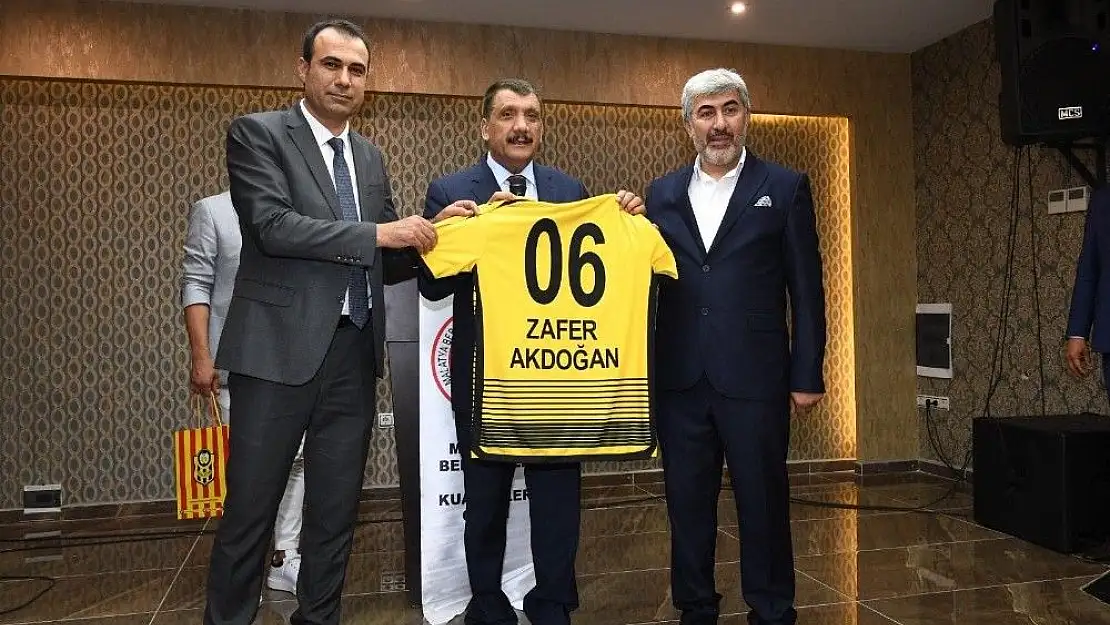 'Berberler ve Kuaförler Odasından iftar yemeği'