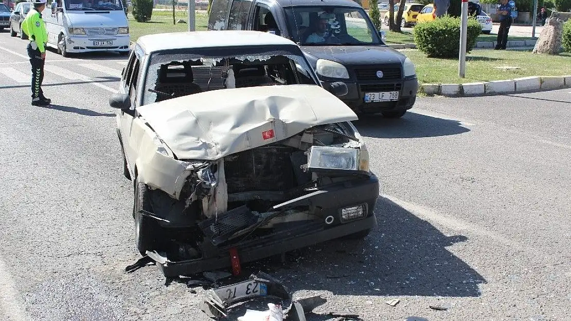 'Elazığ´da trafik kazası:3 yaralı'