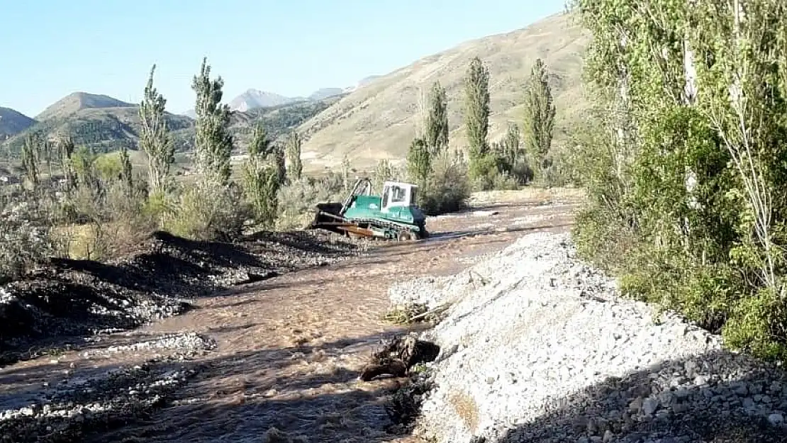 'Taşan dere ıslah edilmeye başlandı'