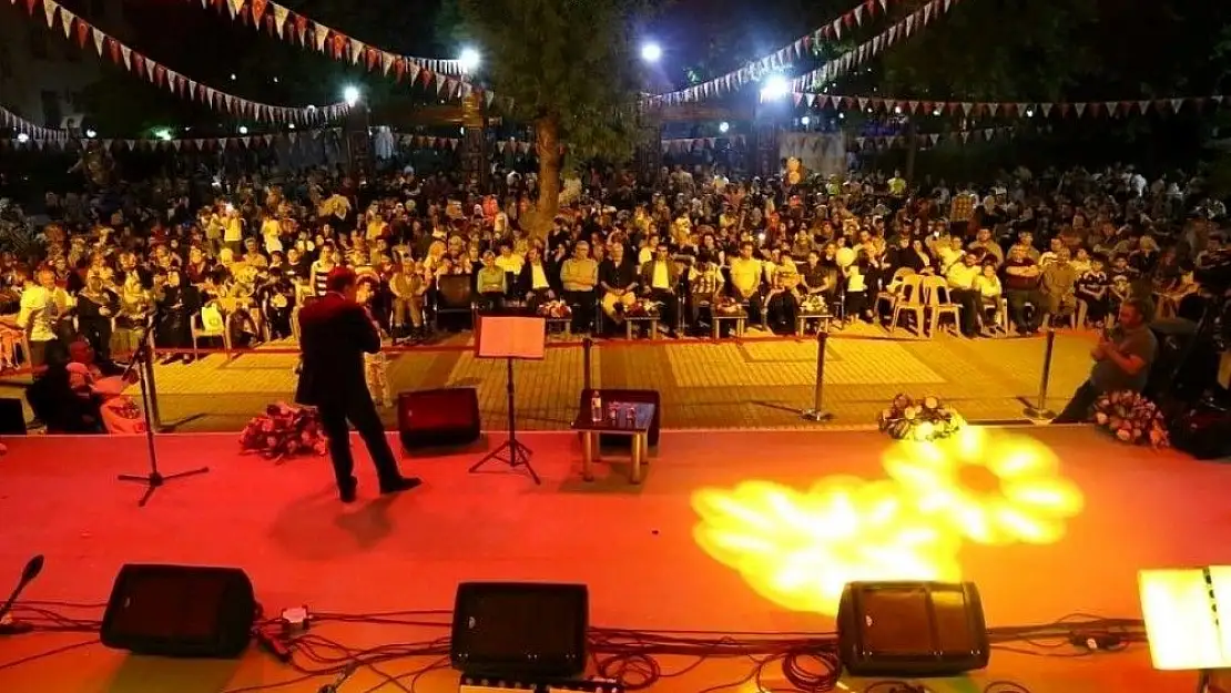 'Onur Sarıgül hayranlarıyla buluştu'