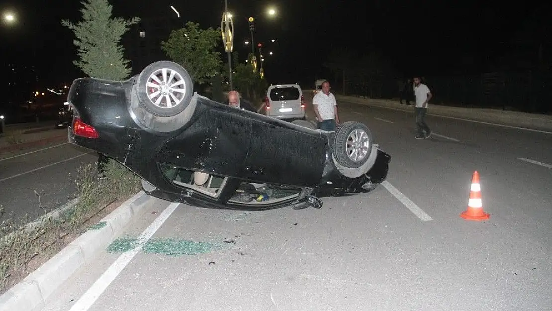 'Elazığ´da 2 ayrı trafik kazası: 5  yaralı'