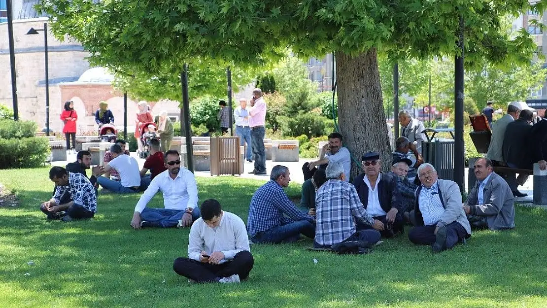'Afrika sıcakları, Sivas´ta kendini hissettirdi'