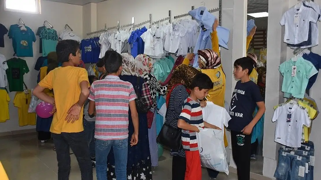 'Kahta´daki yetimler bayram öncesi sevindirildi'