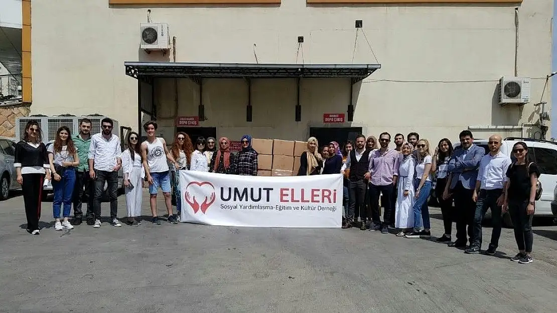 'Genç gönüllülerden ihtiyaç sahiplerine gıda yardımı'