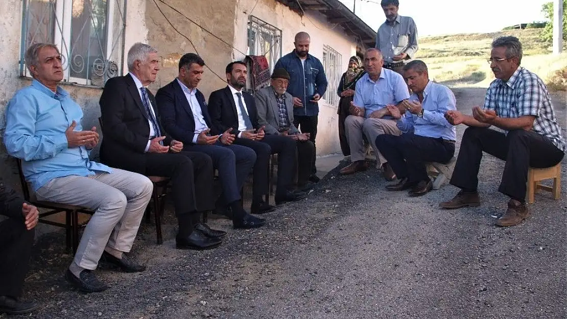 'Milletvekili Erol ve Başkan Şerifoğulları, o mahalleye gitti'