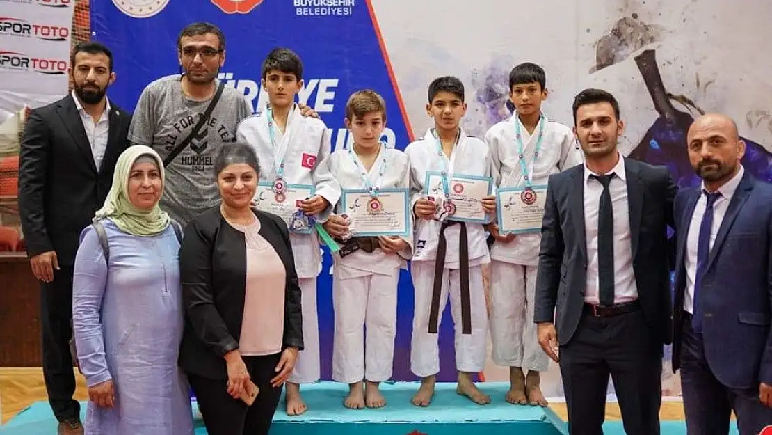 'Sivaslı Judocular dereceyle döndü'